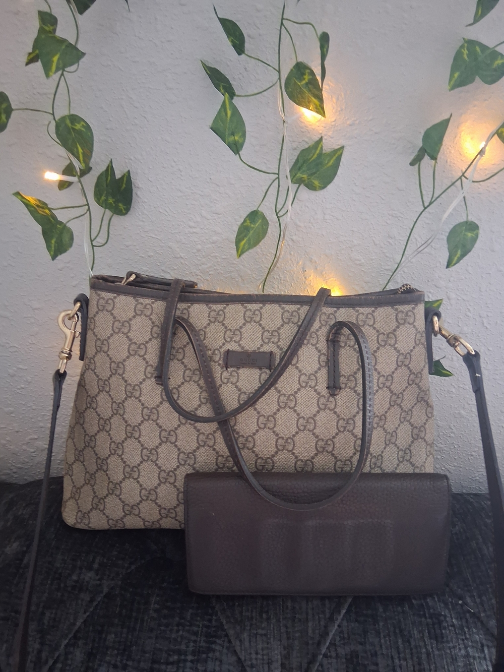 Gucci Supreme 2way Bag With Wallet